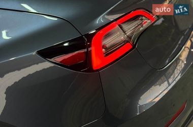 Седан Tesla Model 3 2022 в Львове