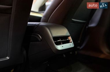 Седан Tesla Model 3 2022 в Львове