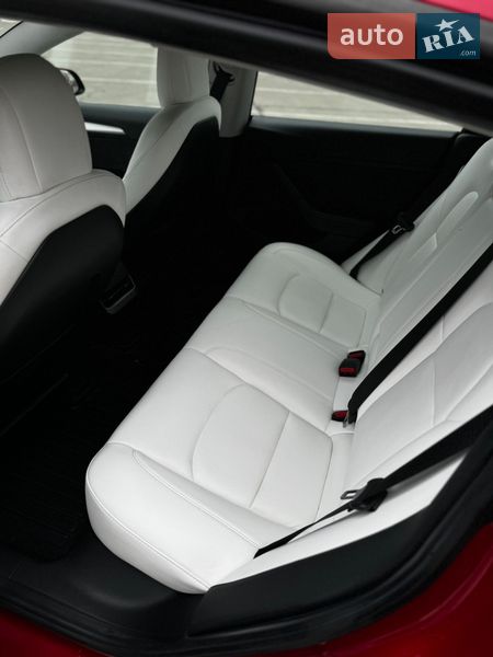 Седан Tesla Model 3 2021 в Полтаве