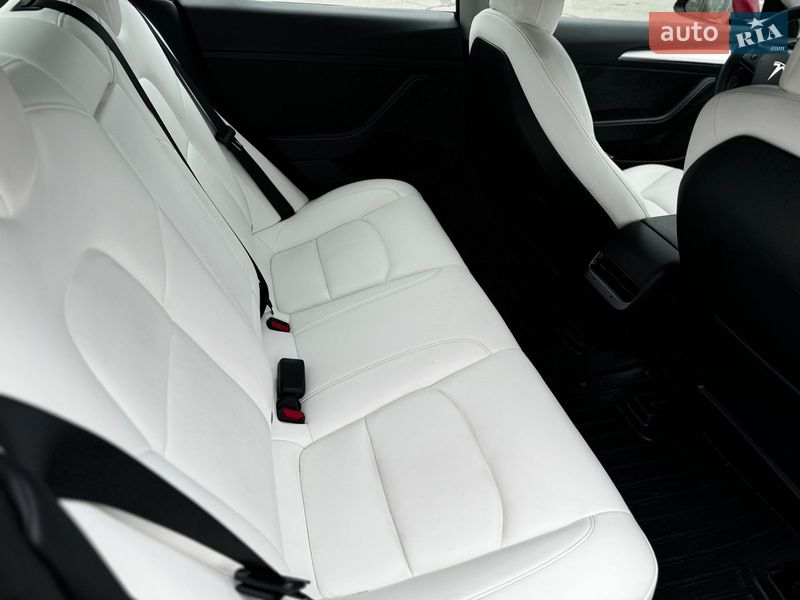Седан Tesla Model 3 2021 в Полтаве