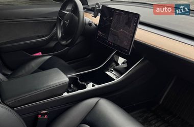 Седан Tesla Model 3 2019 в Белой Церкви