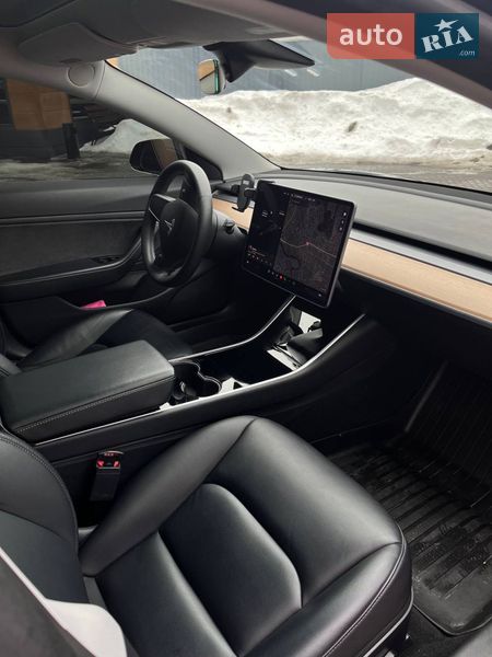 Седан Tesla Model 3 2019 в Белой Церкви