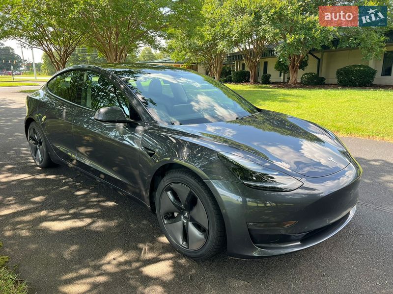 Седан Tesla Model 3 2021 в Днепре