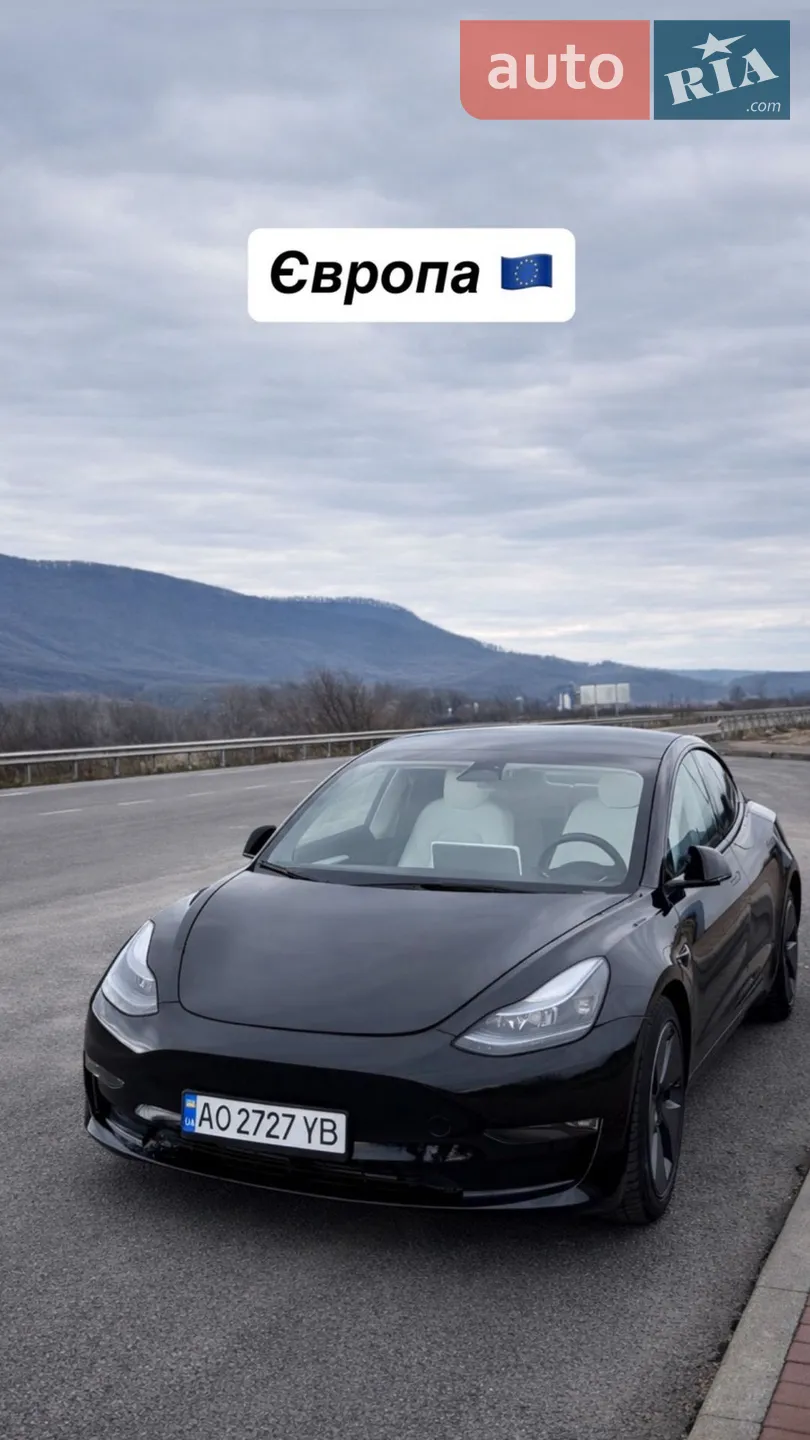 2023 Tesla Model 3 - фото 1