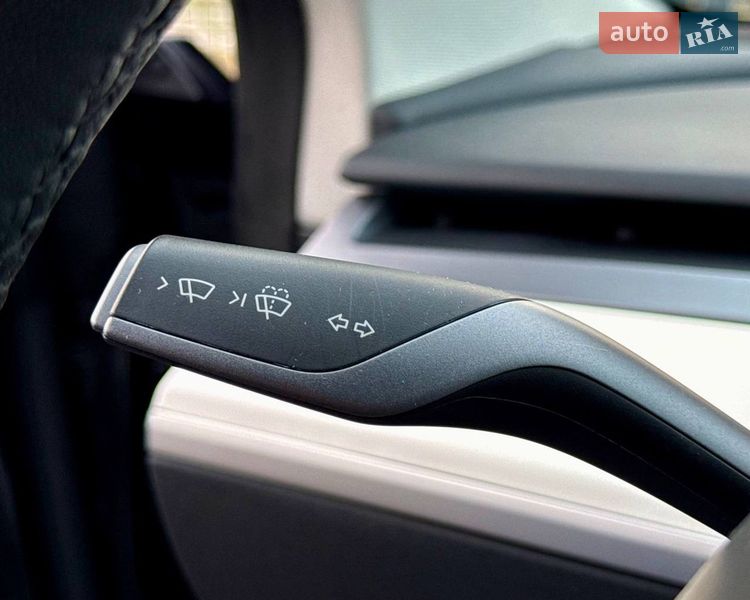 Седан Tesla Model 3 2022 в Києві