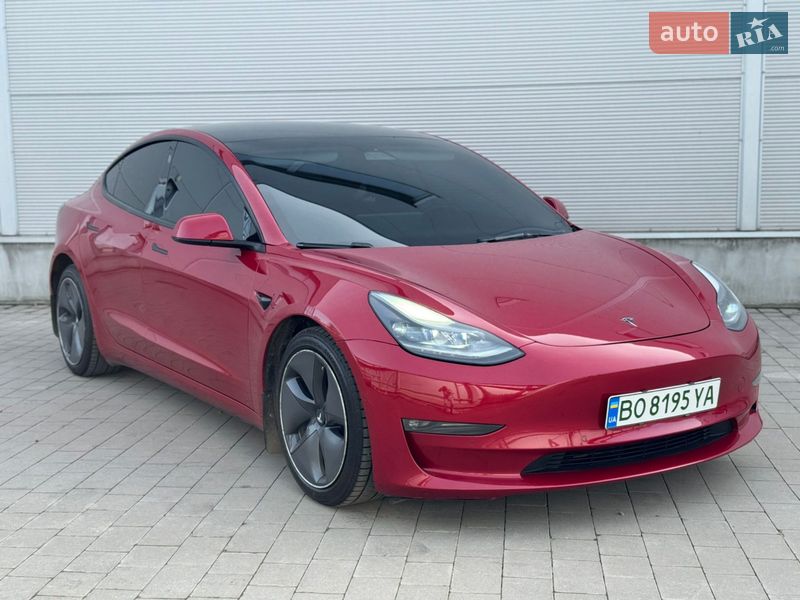Седан Tesla Model 3 2021 в Ивано-Франковске