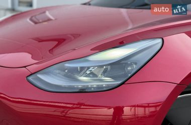 Седан Tesla Model 3 2021 в Ивано-Франковске
