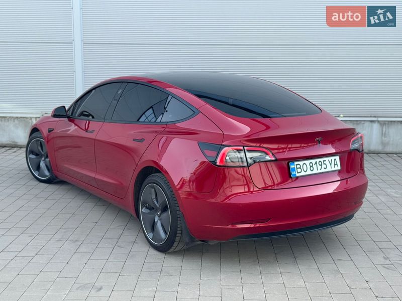 Седан Tesla Model 3 2021 в Ивано-Франковске