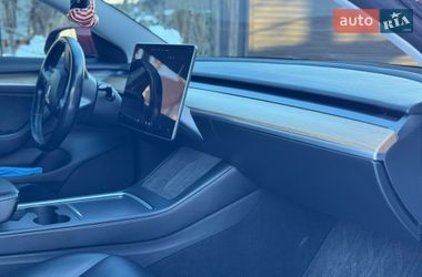 Седан Tesla Model 3 2021 в Ивано-Франковске