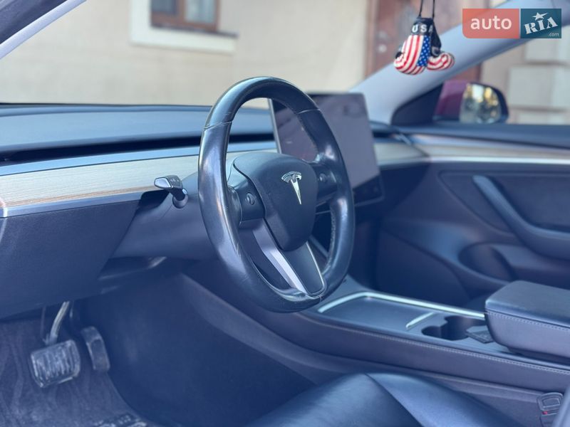 Седан Tesla Model 3 2021 в Ивано-Франковске