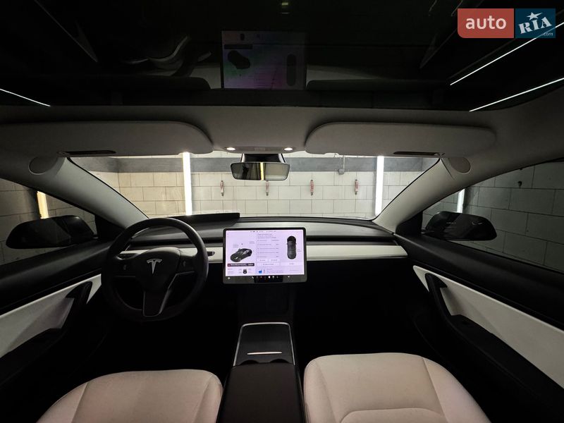 Седан Tesla Model 3 2020 в Киеве