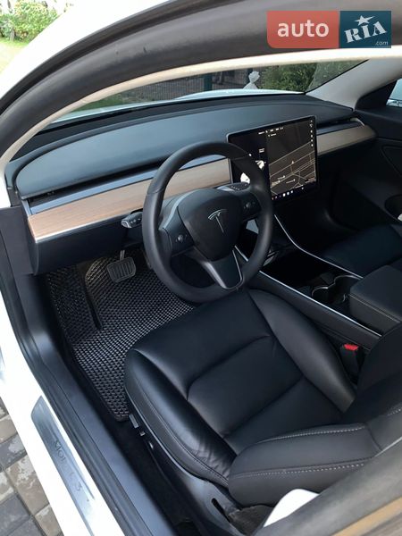 Седан Tesla Model 3 2020 в Киеве фото 4 Седан Tesla Model 3 2020 в Киеве