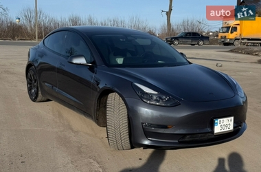 Седан Tesla Model 3 2022 в Тернополе