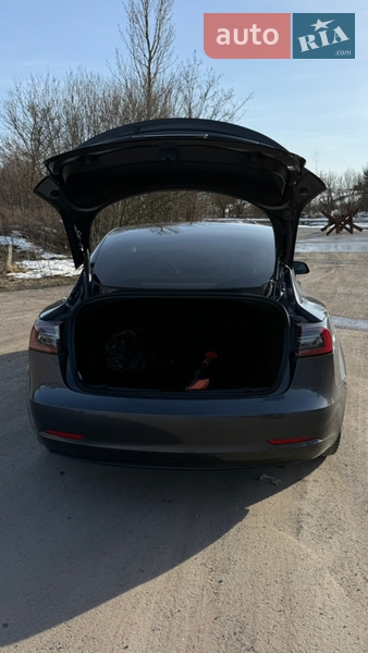 Седан Tesla Model 3 2022 в Тернополі