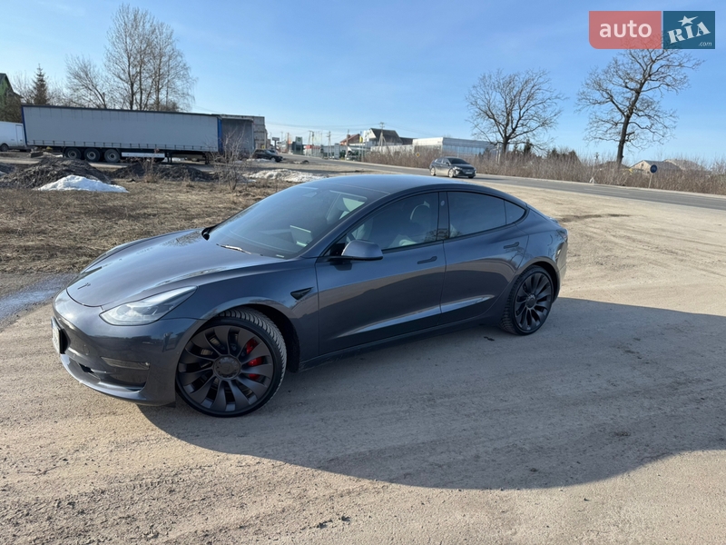 Седан Tesla Model 3 2022 в Тернополі