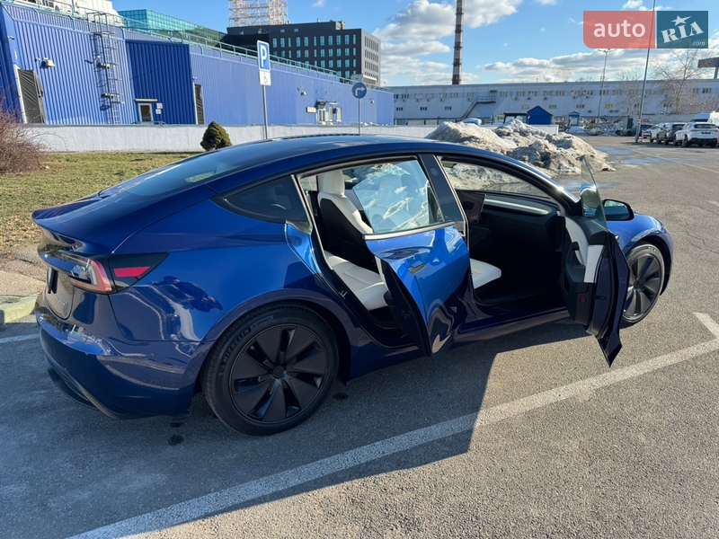 Седан Tesla Model 3 2024 в Киеве фото 11 Седан Tesla Model 3 2024 в Киеве