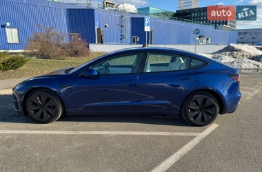 Седан Tesla Model 3 2024 в Киеве