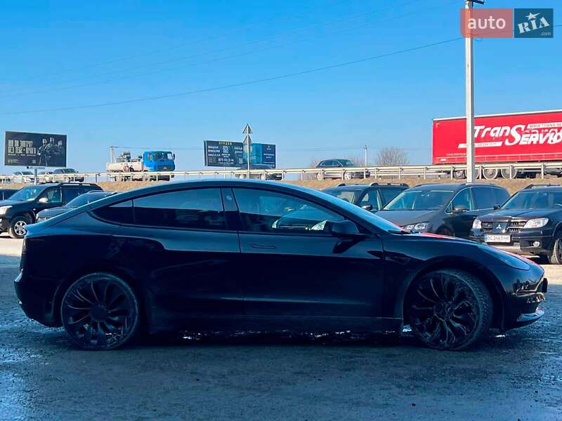 Седан Tesla Model 3 2022 в Львові