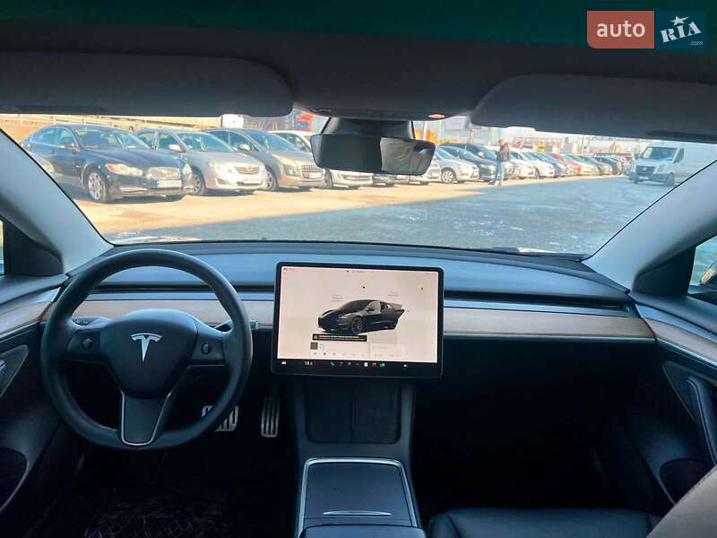 Седан Tesla Model 3 2022 в Львові