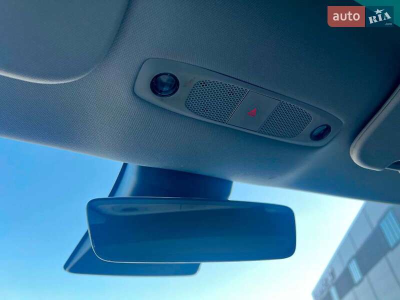 Седан Tesla Model 3 2022 в Львові