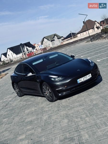 Седан Tesla Model 3 2018 в Луцьку