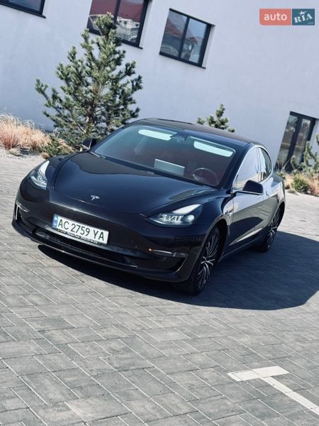 Седан Tesla Model 3 2018 в Луцьку