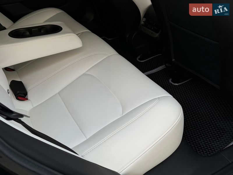 Седан Tesla Model 3 2018 в Калуші фото 31 Седан Tesla Model 3 2018 в Калуші