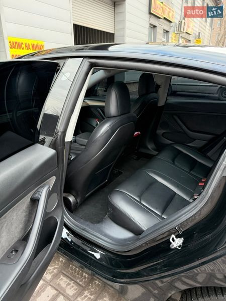 Седан Tesla Model 3 2021 в Каменском