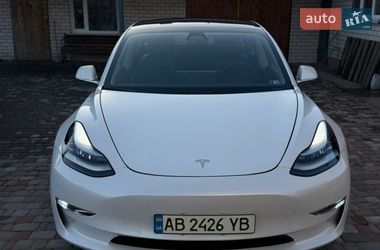 Седан Tesla Model 3 2020 в Виннице