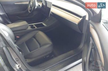 Седан Tesla Model 3 2023 в Львове