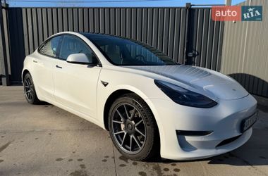 Седан Tesla Model 3 2021 в Киеве