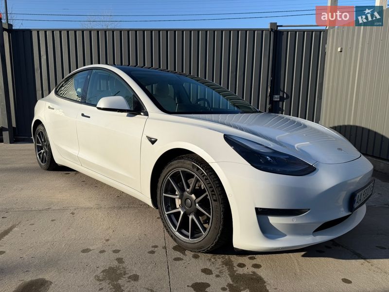 Tesla Model 3 2021