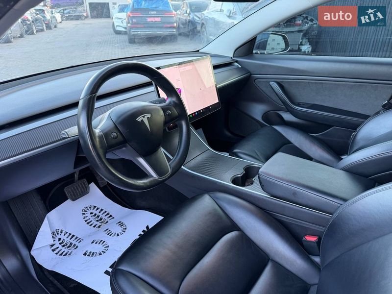 Седан Tesla Model 3 2019 в Луцьку