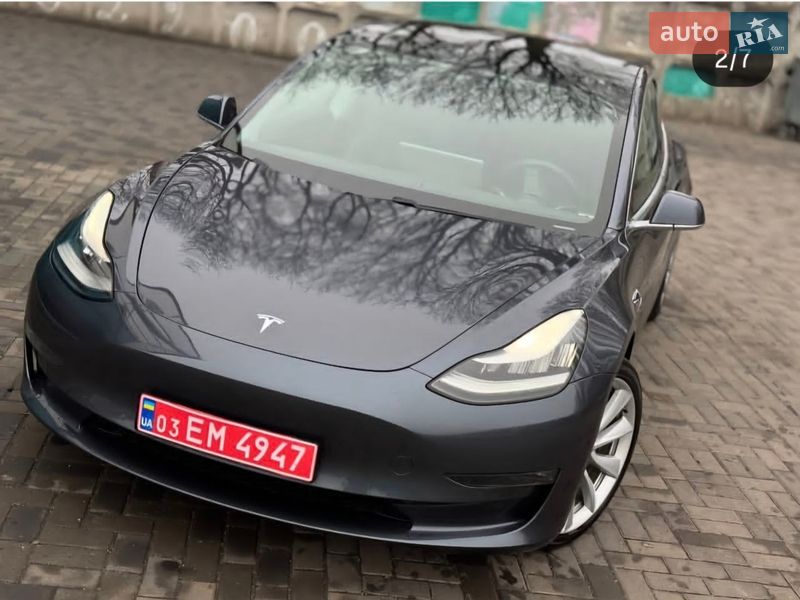 Седан Tesla Model 3 2019 в Запоріжжі