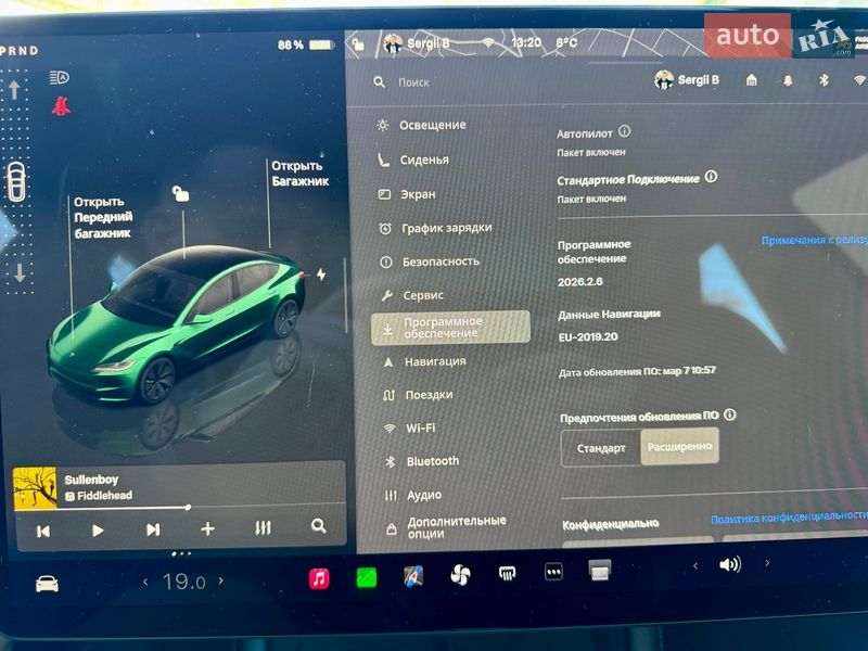 Седан Tesla Model 3 2024 в Чернігові