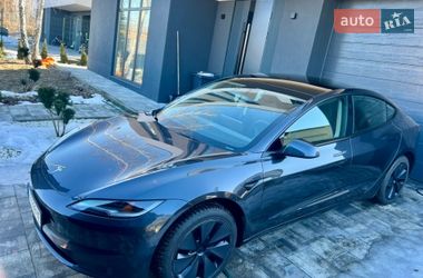 Седан Tesla Model 3 2025 в Києві
