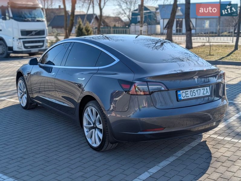 Седан Tesla Model 3 2019 в Коломые