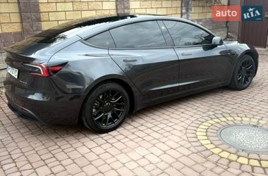 Седан Tesla Model 3 2024 в Запорожье