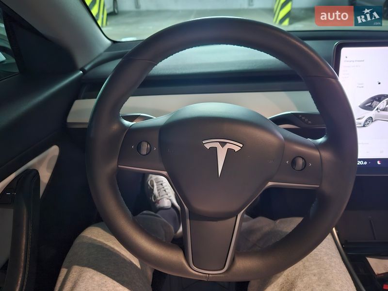 Седан Tesla Model 3 2020 в Киеве