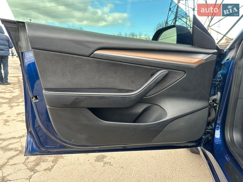 Седан Tesla Model 3 2022 в Харкові