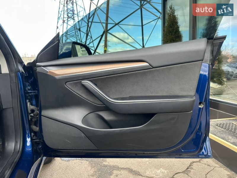 Седан Tesla Model 3 2022 в Харкові