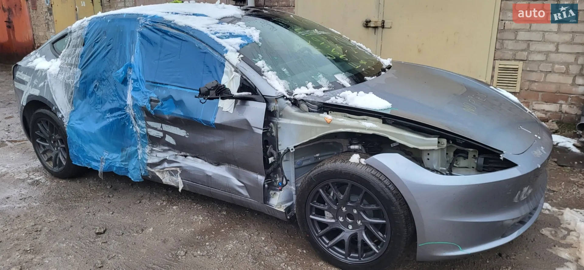2025 Tesla Model 3 - мініатюра 4