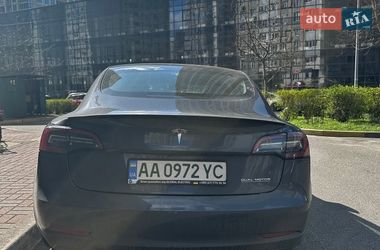 Седан Tesla Model 3 2023 в Киеве
