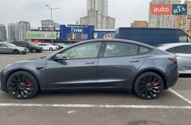 Седан Tesla Model 3 2023 в Киеве