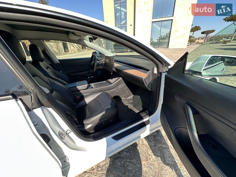 Седан Tesla Model 3 2020 в Львове фото 56 Седан Tesla Model 3 2020 в Львове