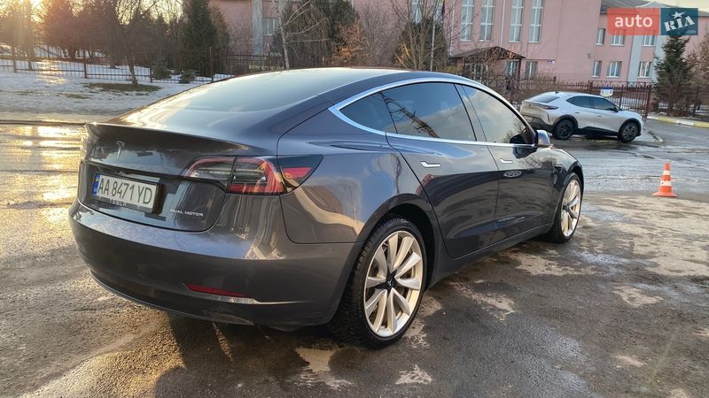 Седан Tesla Model 3 2019 в Києві
