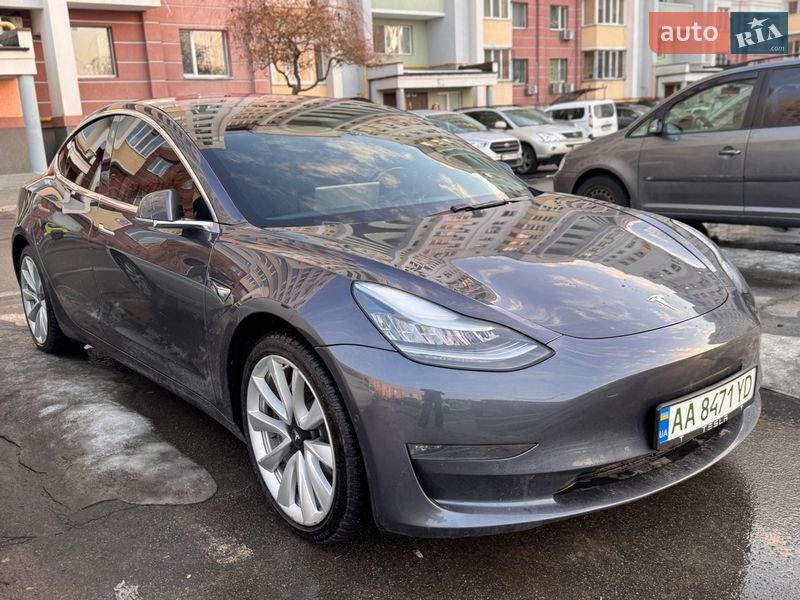 Седан Tesla Model 3 2019 в Києві