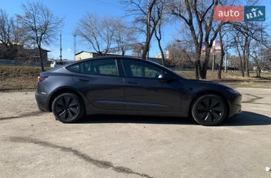 Седан Tesla Model 3 2024 в Києві