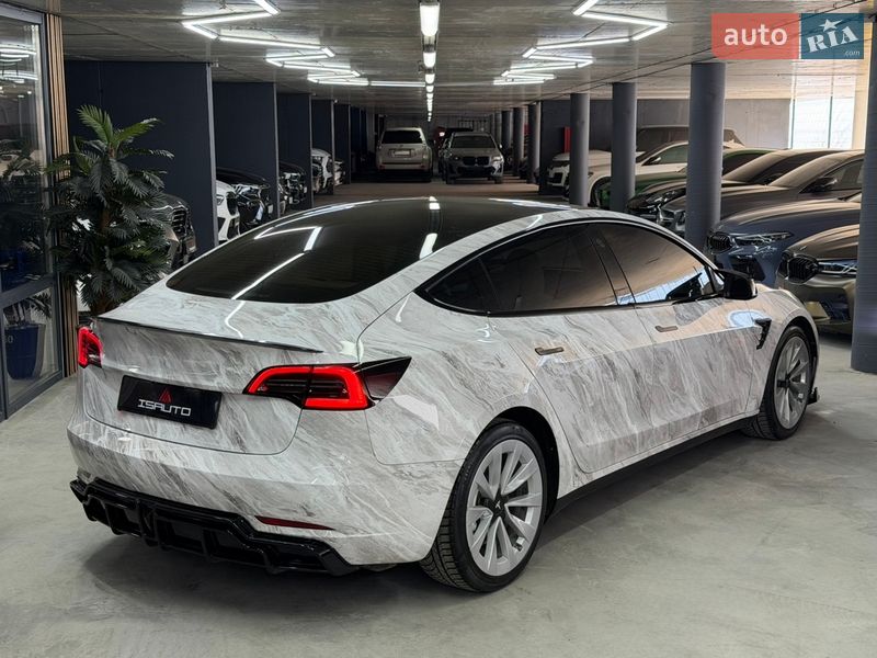 Седан Tesla Model 3 2022 в Одесі