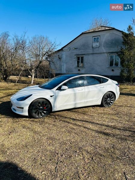 Седан Tesla Model 3 2022 в Львове фото 16 Седан Tesla Model 3 2022 в Львове